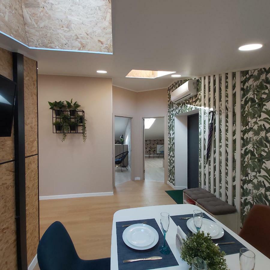 Two-Bedroom Apartment Near Forum Lemberg Exterior foto