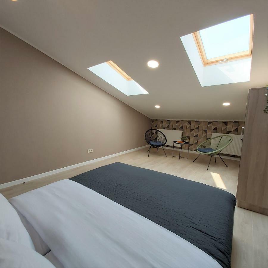 Two-Bedroom Apartment Near Forum Lemberg Exterior foto